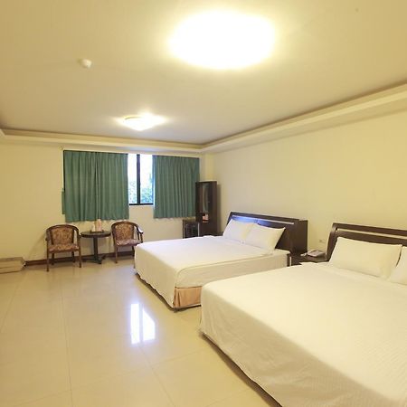 Yong Qi Hotel Città di Hualien Esterno foto