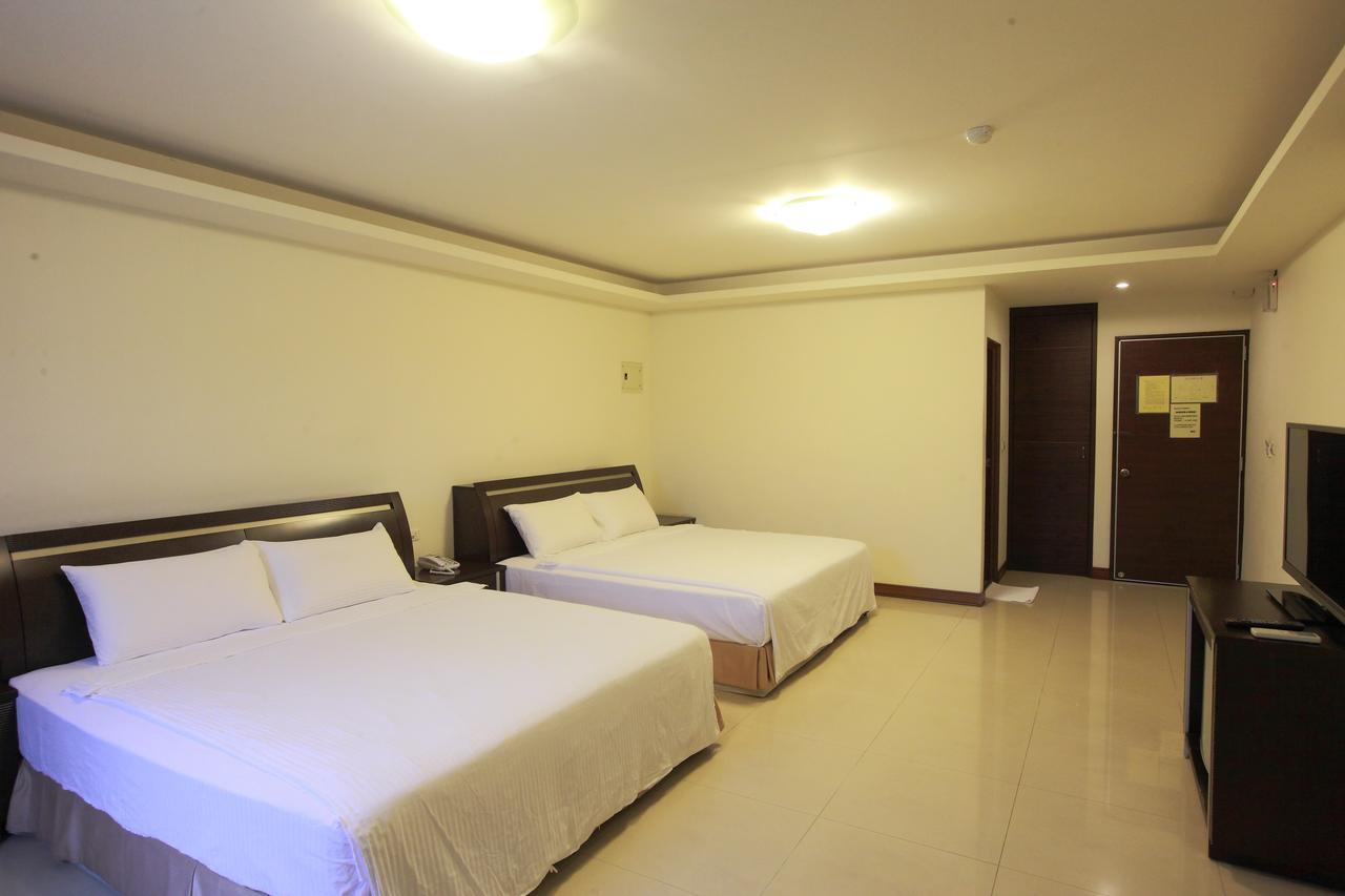Yong Qi Hotel Città di Hualien Esterno foto