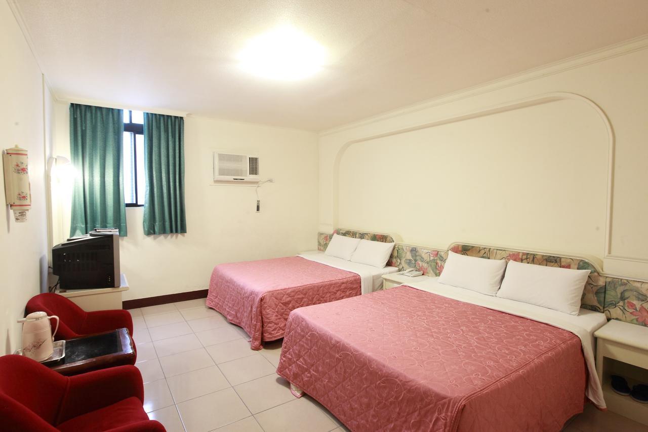 Yong Qi Hotel Città di Hualien Esterno foto