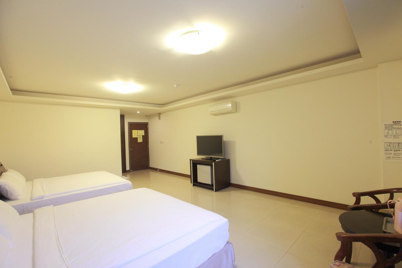 Yong Qi Hotel Città di Hualien Esterno foto