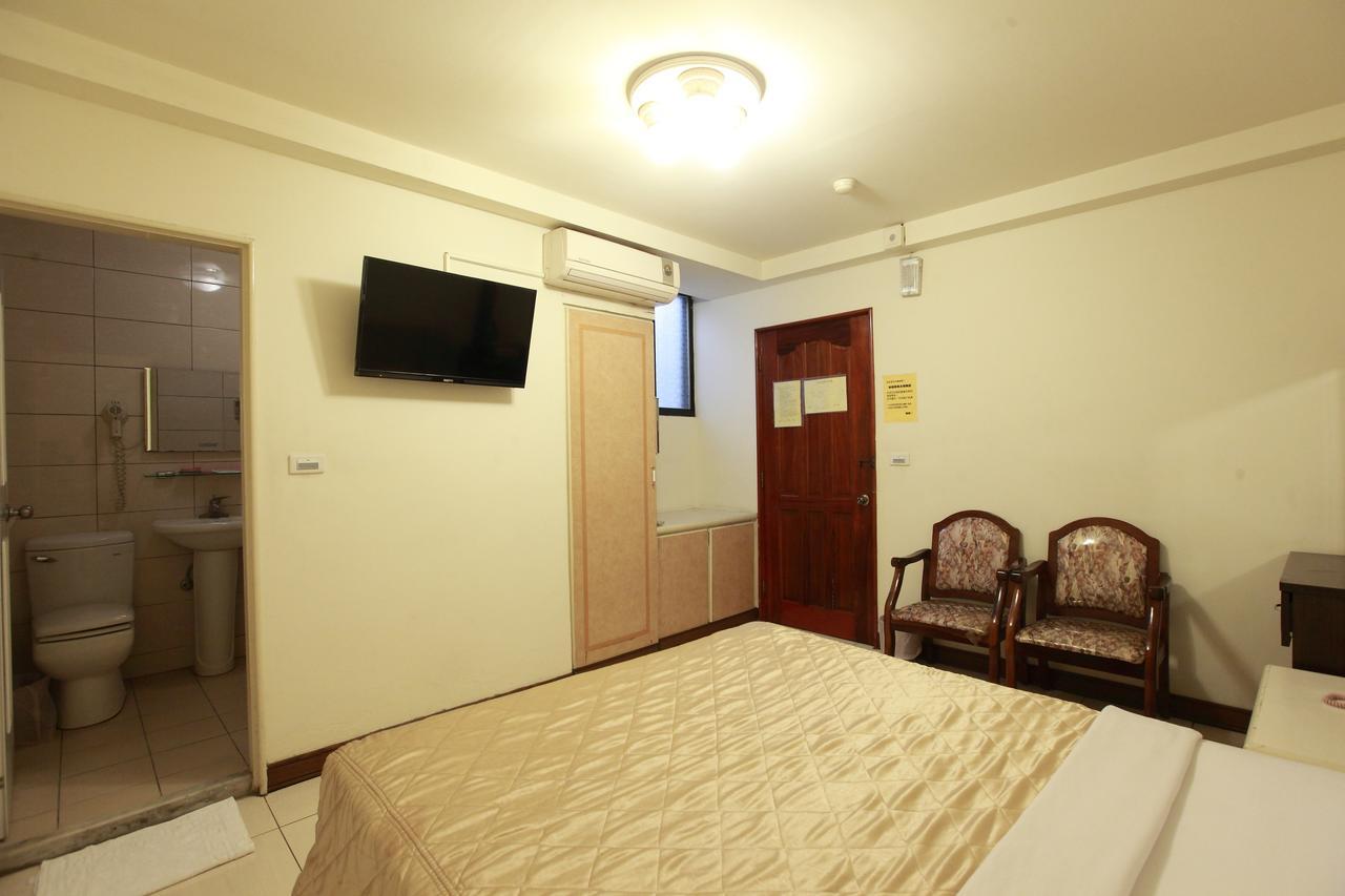 Yong Qi Hotel Città di Hualien Esterno foto