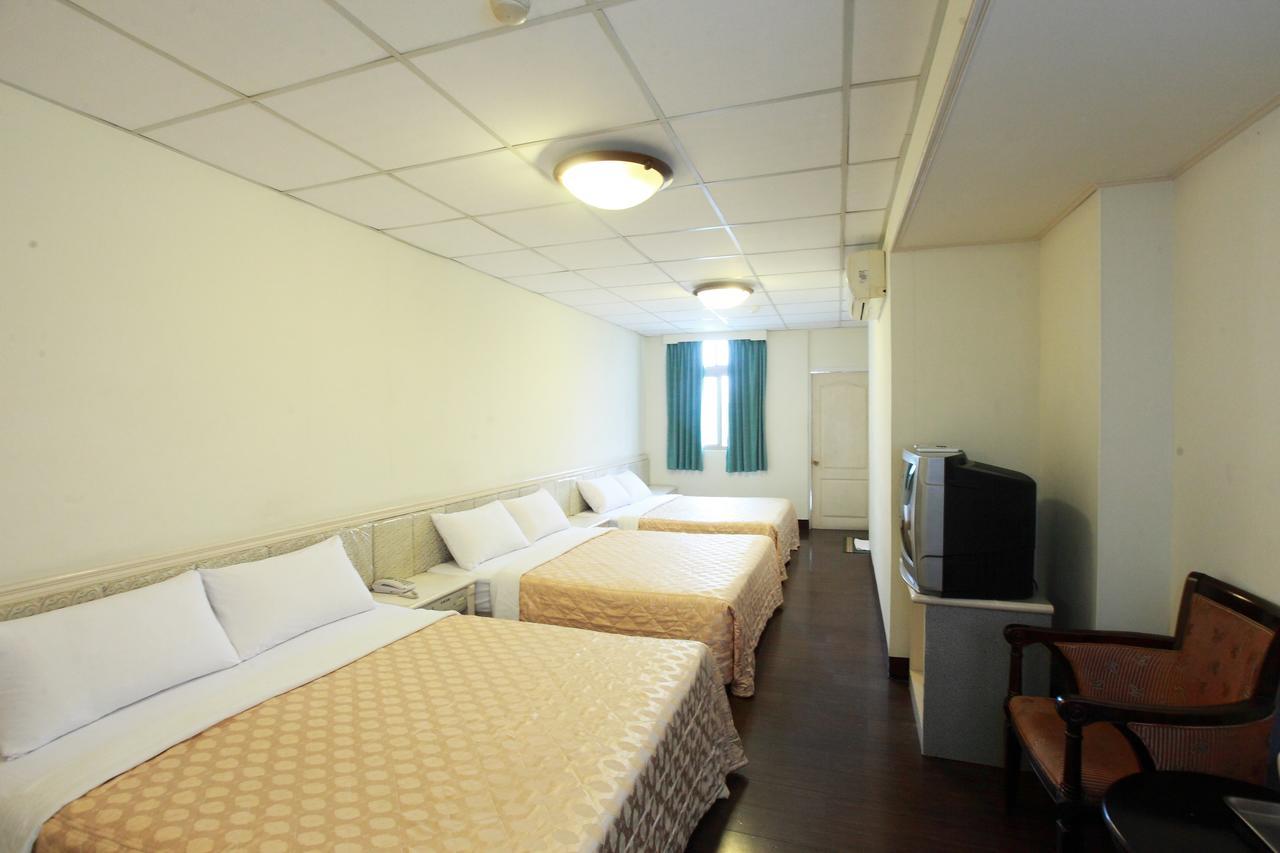 Yong Qi Hotel Città di Hualien Esterno foto