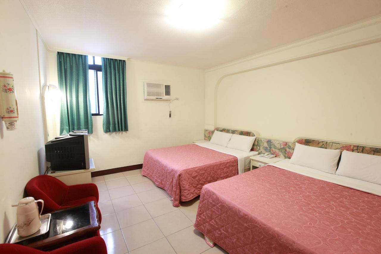 Yong Qi Hotel Città di Hualien Esterno foto